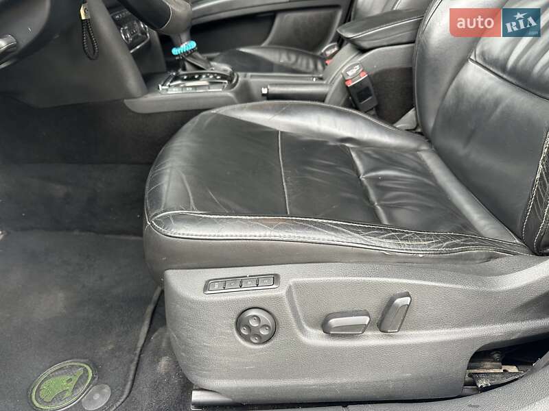 Універсал Skoda Superb 2010 в Житомирі