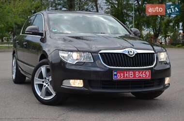 Ліфтбек Skoda Superb 2009 в Дніпрі