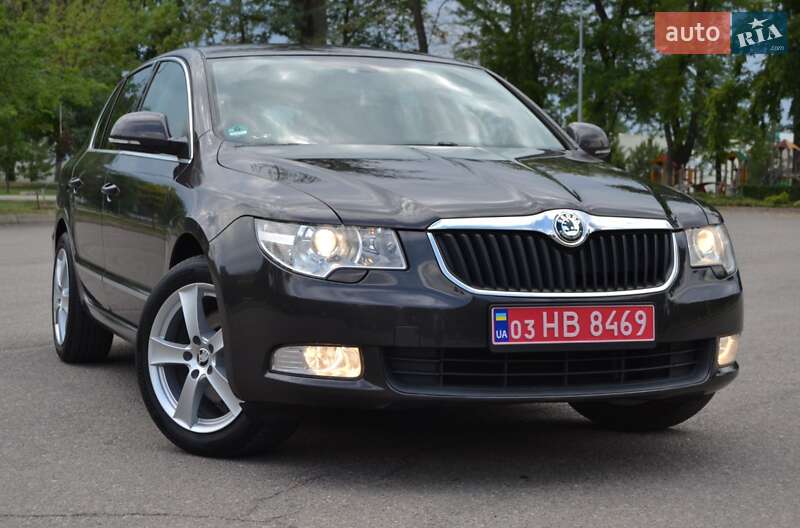 Лифтбек Skoda Superb 2009 в Днепре