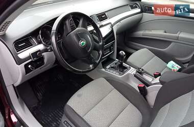 Лифтбек Skoda Superb 2009 в 