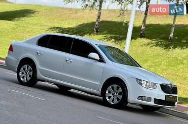 Лифтбек Skoda Superb 2010 в 