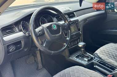 Лифтбек Skoda Superb 2010 в 