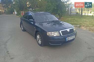 Лифтбек Skoda Superb 2004 в 
