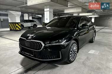 Лифтбек Skoda Superb 2025 в 