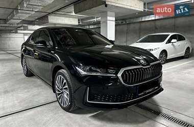 Лифтбек Skoda Superb 2025 в 