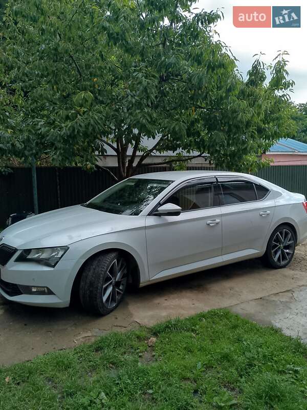 Skoda Superb 2016