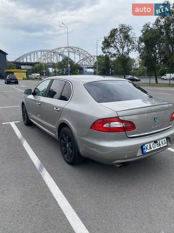 Лифтбек Skoda Superb 2012 в Киеве