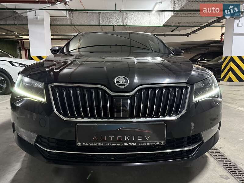 Лифтбек Skoda Superb 2018 в Киеве