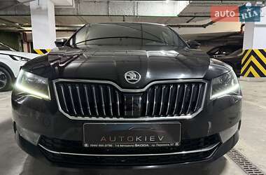 Лифтбек Skoda Superb 2018 в 