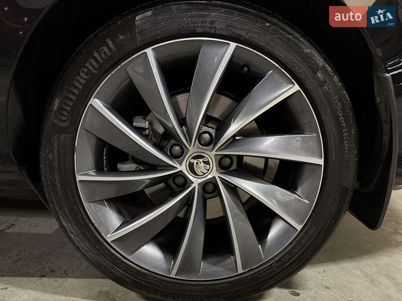 Лифтбек Skoda Superb 2018 в Киеве