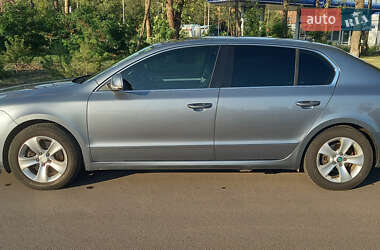 Лифтбек Skoda Superb 2010 в 