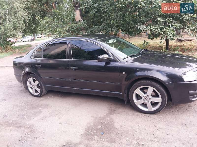 Лифтбек Skoda Superb 2004 в Новомосковске