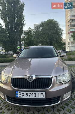 Лифтбек Skoda Superb 2012 в 
