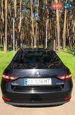 Лифтбек Skoda Superb 2017 в 