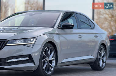 Лифтбек Skoda Superb 2020 в 