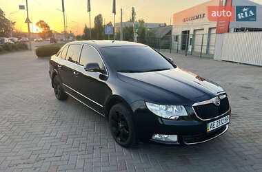 Лифтбек Skoda Superb 2012 в 