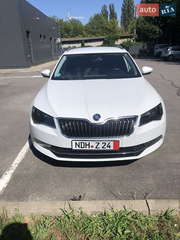 Универсал Skoda Superb 2016 в Каменец-Подольском
