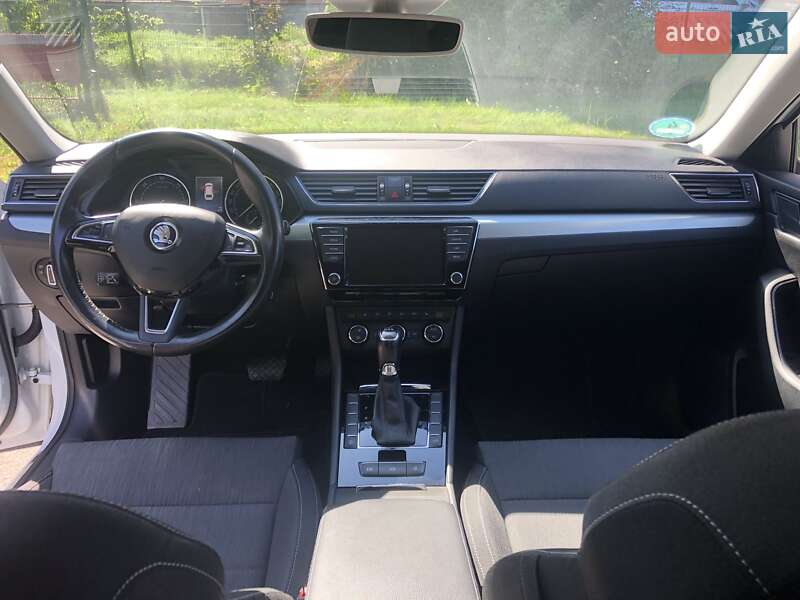 Универсал Skoda Superb 2016 в Каменец-Подольском