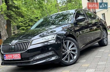 Лифтбек Skoda Superb 2021 в 