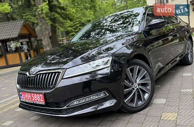 Лифтбек Skoda Superb 2021 в 
