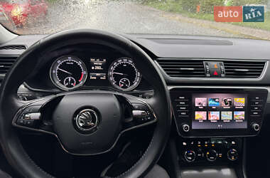 Лифтбек Skoda Superb 2021 в 