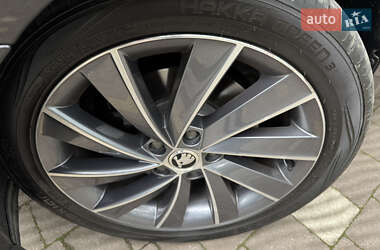 Лифтбек Skoda Superb 2021 в 