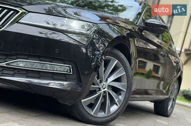 Лифтбек Skoda Superb 2021 в 