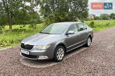 Лифтбек Skoda Superb 2012 в Львове
