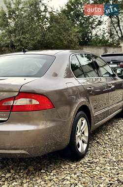 Лифтбек Skoda Superb 2010 в 