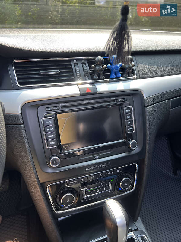 Универсал Skoda Superb 2011 в Казатине