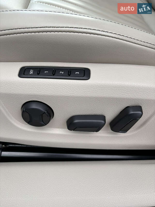 Універсал Skoda Superb 2019 в Мукачевому