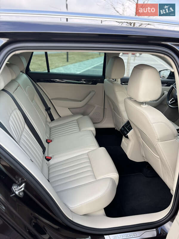 Універсал Skoda Superb 2019 в Мукачевому