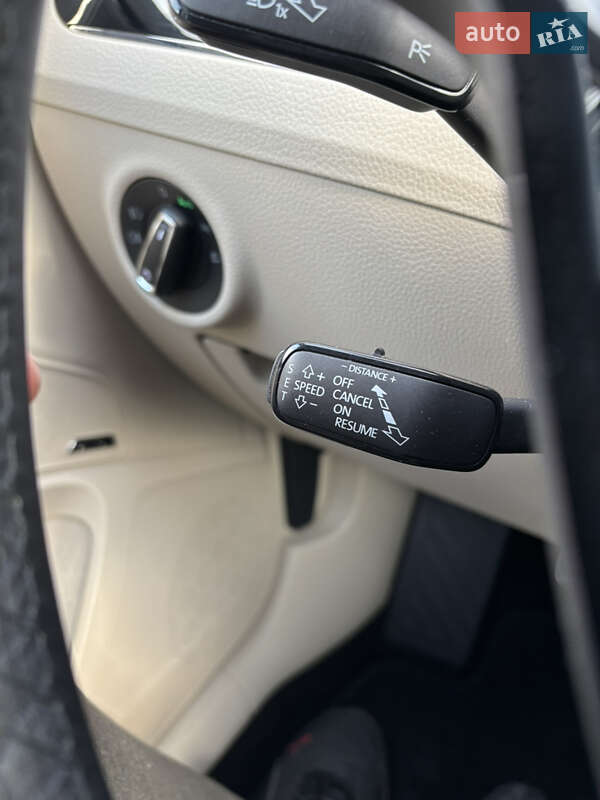 Універсал Skoda Superb 2019 в Мукачевому