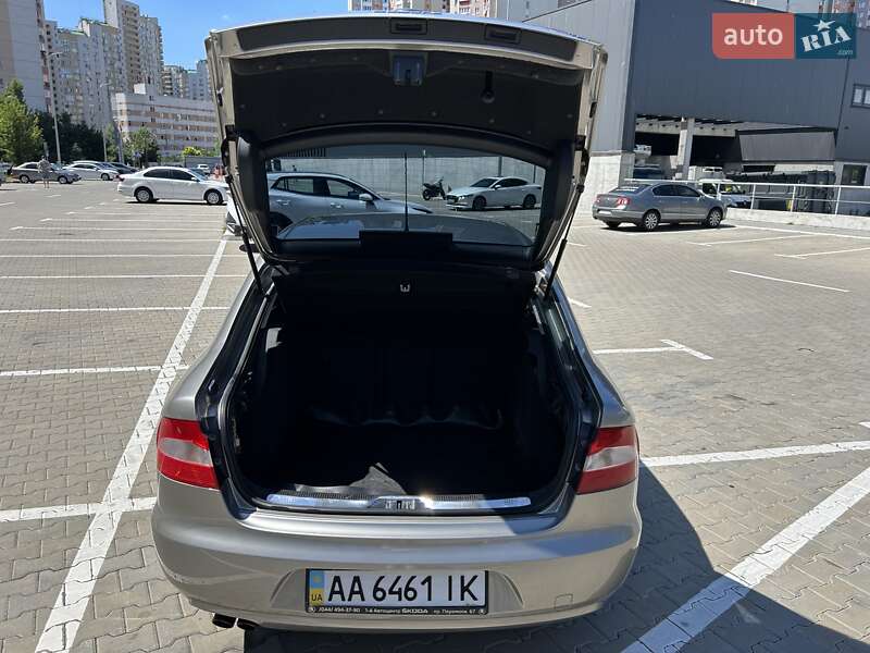 Лифтбек Skoda Superb 2009 в Киеве фото 13 Лифтбек Skoda Superb 2009 в Киеве