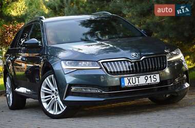 Універсал Skoda Superb 2020 в Дрогобичі