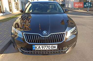 Лифтбек Skoda Superb 2017 в Киеве