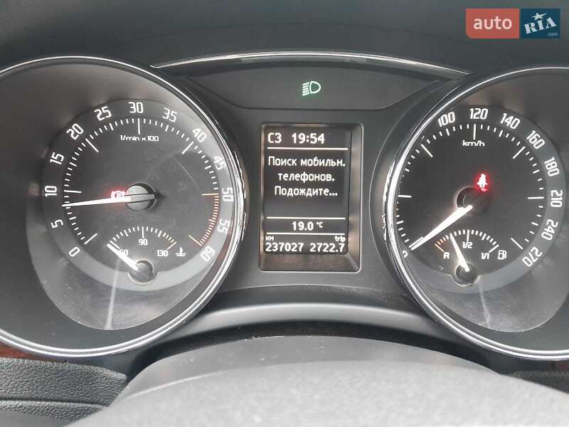 Универсал Skoda Superb 2012 в Ивано-Франковске