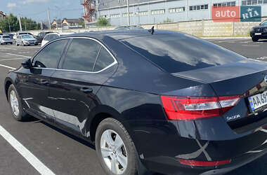 Лифтбек Skoda Superb 2019 в Киеве