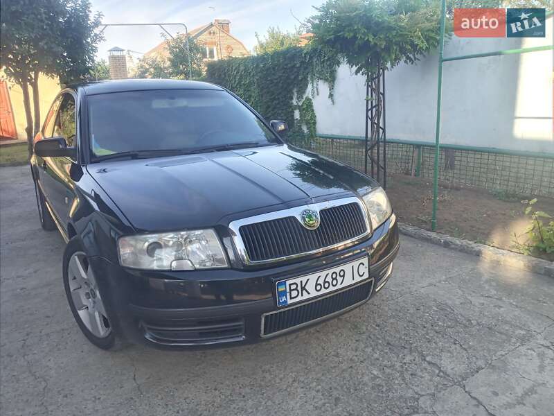 Лифтбек Skoda Superb 2004 в Кривом Роге