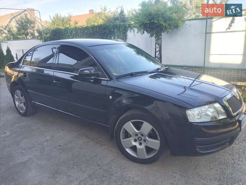 Лифтбек Skoda Superb 2004 в Кривом Роге