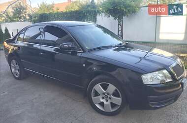 Лифтбек Skoda Superb 2004 в 