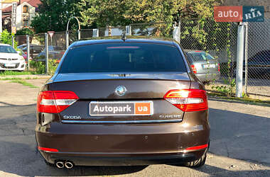 Ліфтбек Skoda Superb 2013 в 