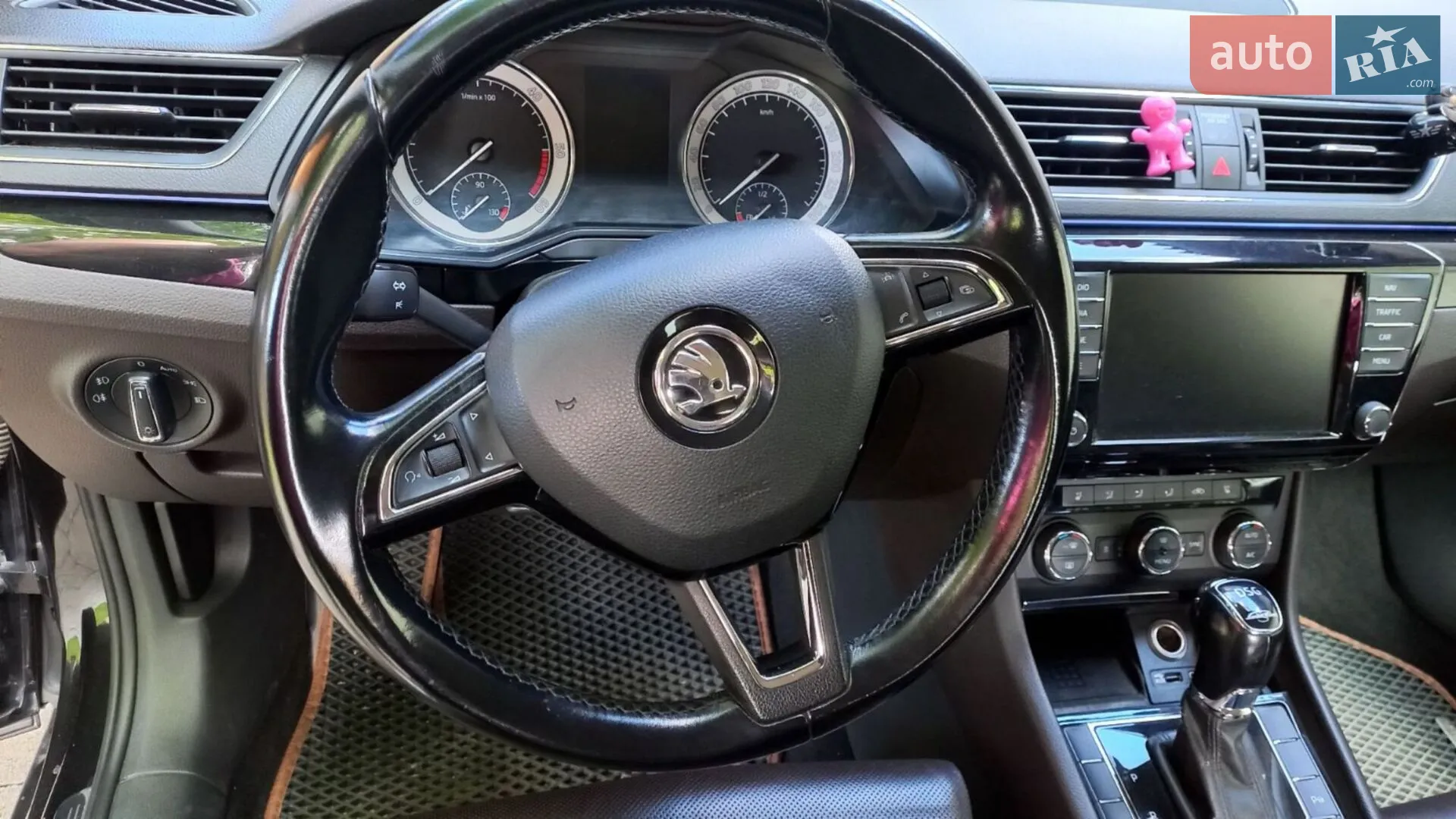 2016 Skoda Superb - мініатюра 10