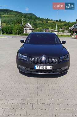 Лифтбек Skoda Superb 2016 в 