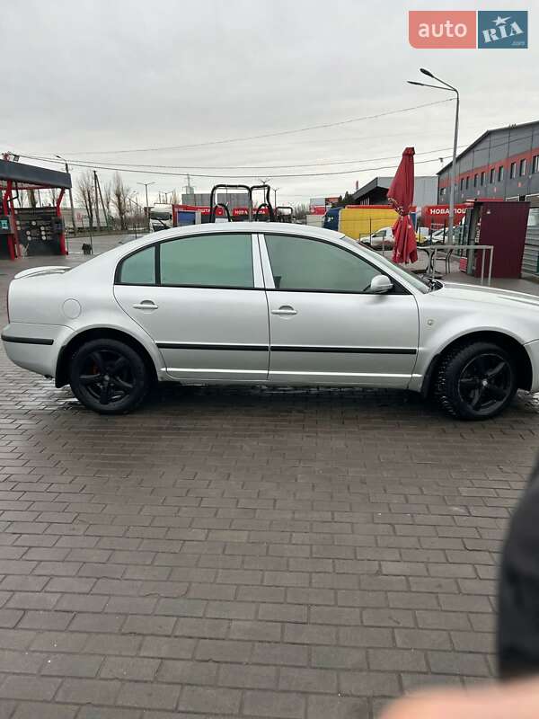 Лифтбек Skoda Superb 2005 в Кривом Роге фото 5 Лифтбек Skoda Superb 2005 в Кривом Роге