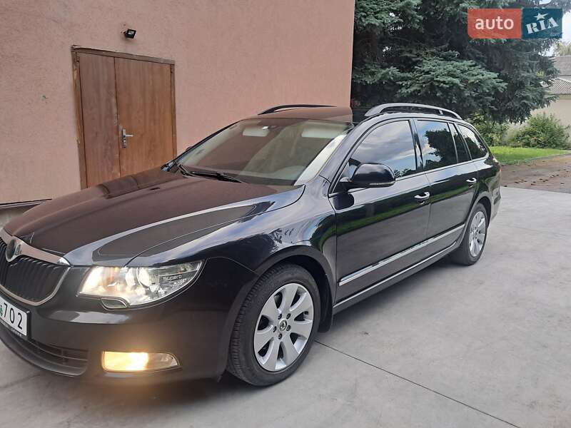 Универсал Skoda Superb 2010 в Дубно