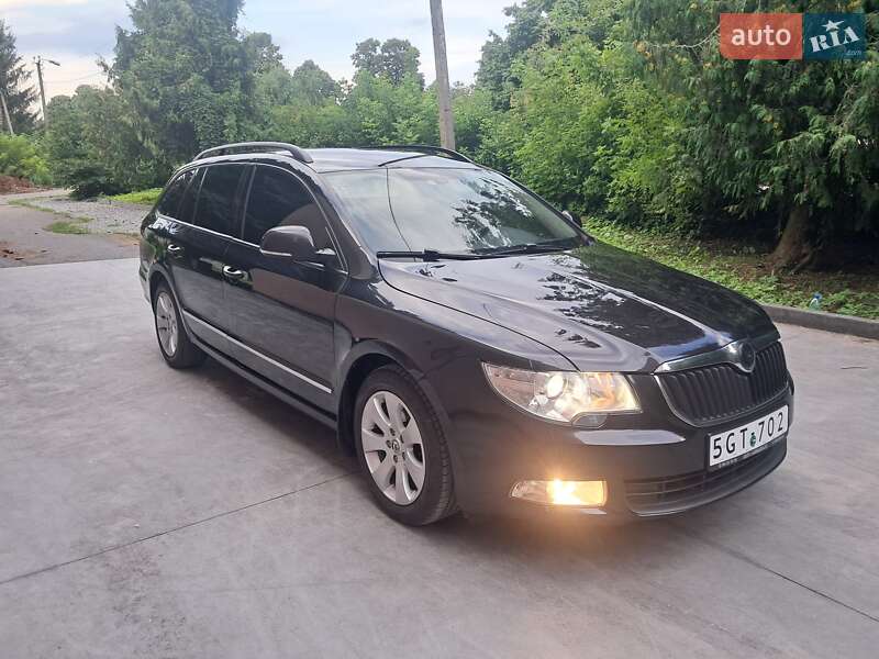 Универсал Skoda Superb 2010 в Дубно