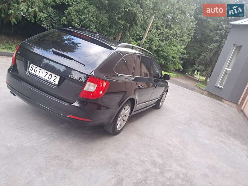 Универсал Skoda Superb 2010 в Дубно