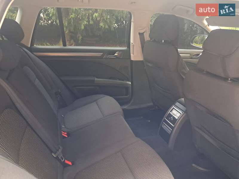 Универсал Skoda Superb 2010 в Дубно