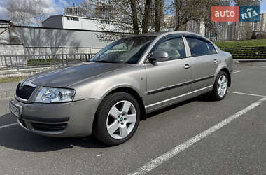 Лифтбек Skoda Superb 2007 в Киеве